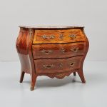 1083 8361 CHEST OF DRAWERS